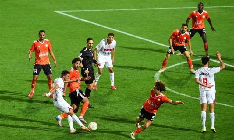 مباشر الدوري - الزمالك (0)-(0) فاركو.. الأول يضيع
                
                يقدم لكم FilGoal.com تغطية حية ومباشرة لمباراة الزمالك ضد فاركو.
                الثلاثاء، 26 أغسطس 2025 - 20:50