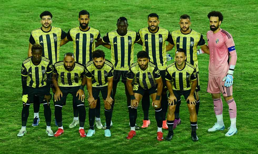 مباشر الدوري المصري - المقاولون (0)-(0) الحرس.. بداية اللقاء
                
                يقدم FilGoal.com تغطية حية ومباشرة لمباراة المقاولون العرب ضد حرس الحدود في الجولة الثالثة من الدوري المصري.
                الخميس، 21 أغسطس 2025 - 17:58