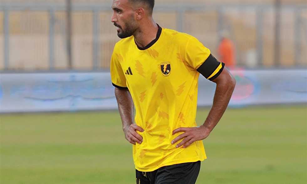 محمد السيد شيكا يسجل أول أهداف كهرباء الإسماعيلية في الدوري المصري
                
                سجل محمد السيد "شيكا" هدف كهرباء الإسماعيلية الأول في تاريخه بمسابقة الدوري المصري.
                الجمعة، 15 أغسطس 2025 - 19:30