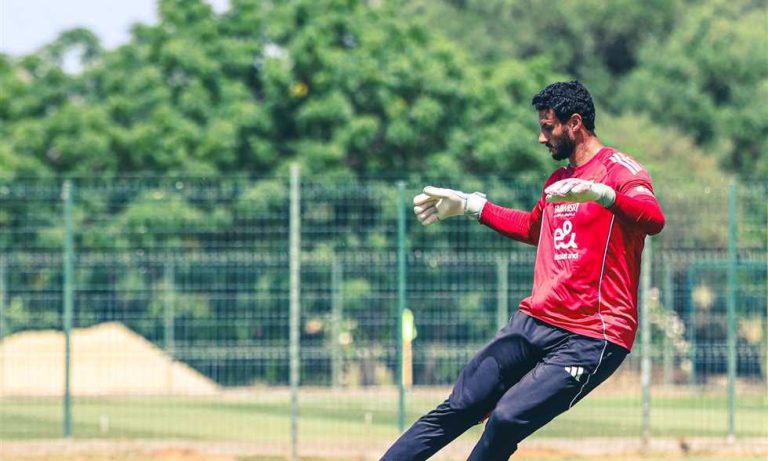 خبر في الجول - الشناوي يتدرب في الأهلي منفردا
                
                تدرب محمد الشناوي حارس الأهلي بشكل منفرد اليوم الخميس في ملعب التتش في مقر النادي.
                الخميس، 21 أغسطس 2025 - 21:46