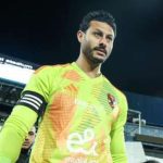 محمد الشناوي: أشكر كل اللي عزَّاني في وفاة والدي