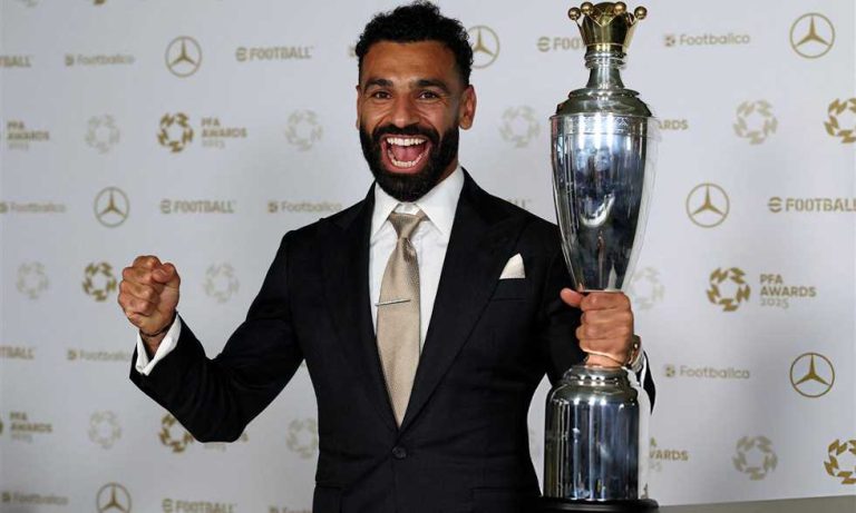 جمع بين 5 جوائز في موسم واحد.. إنجاز تاريخي لـ محمد صلاح في عام "استثنائي"
                
                جمع محمد صلاح نجم منتخب مصر 5 جوائز دفعة واحدة في موسم واحد مع فريقه ليفربول وذلك بعد تتويجه بجائزة أفضل لاعب في الدوري الإنجليزي.
                الثلاثاء، 19 أغسطس 2025 - 23:11