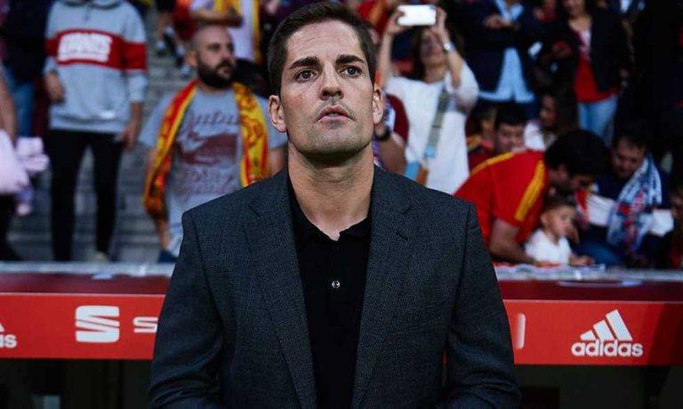 بعد استقبال الهدف الثالث.. تعرض مدرب سوتشي للإغماء في كأس روسيا
                
                تعرض الإسباني روبرت مورينو المدير الفني لـ سوتشي الروسي للإغماء خلال مباراة سوتشي ضد كراسنودار في كأس روسيا.
                الخميس، 28 أغسطس 2025 - 12:01