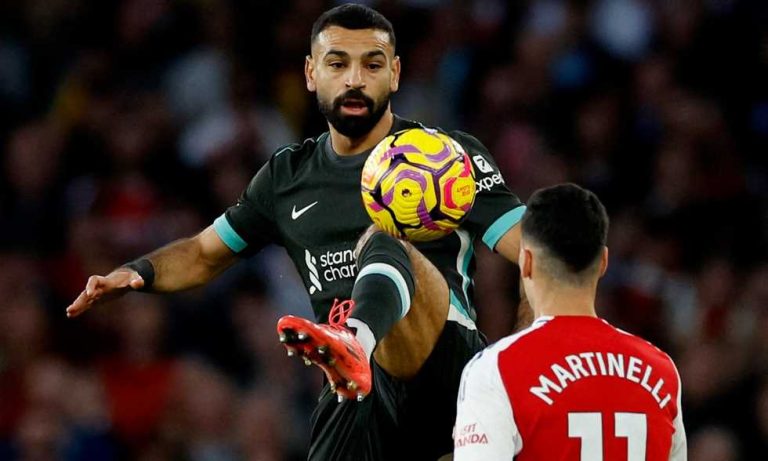 تشكيل ليفربول - سوبوسلاي ظهير أيمن.. ومحمد صلاح يقود الهجوم ضد أرسنال
                
                أعلن أرني سلوت مدرب ليفربول تشكيل فريقه الذي سيلعب بعد قليل ضد أرسنال.
                الأحد، 31 أغسطس 2025 - 17:19