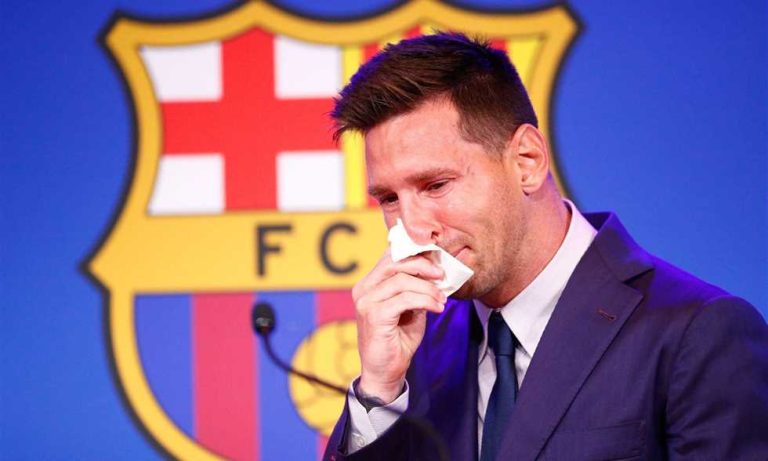 "ميسي سبب أصعب يوم في حياتي.. وحاولنا التعاقد مع إيزاك وداروين".. حوار مدير برشلونة السابق
                
                أجرى رامون بلانيس المدير الرياضي الحالي للاتحاد السعودي، والسابق لبرشلونة، حوارا مع صحيفة سبورت الكتالونية، كشف من خلاله عدة تفاصيل عن تعاقدات كانت محتملة ولم تتم، كما روى قصة رحيل الأسطورة ليونيل ميسي..
                الأحد، 03 أغسطس 2025 - 00:48