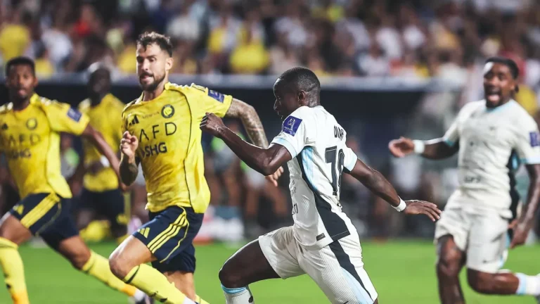 طرد مدافع النصر صاحب الميول "الاتحادية" مطلب.. واقعة مثيرة للجدل !