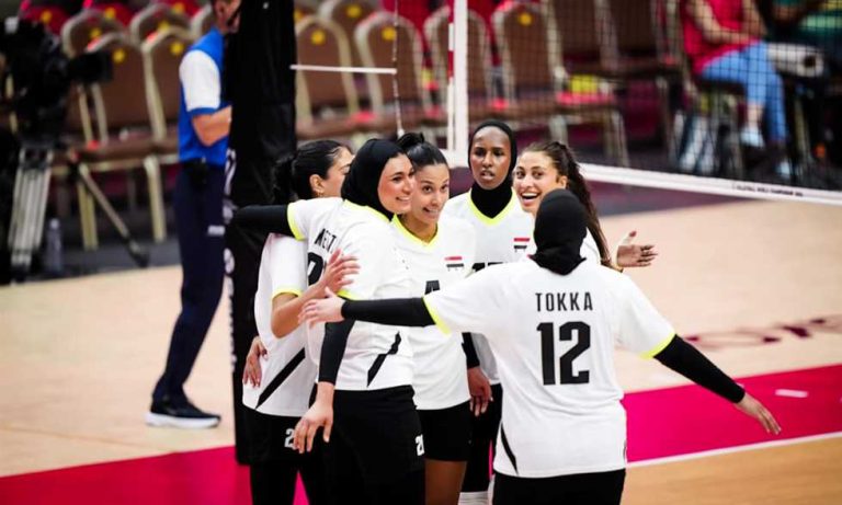 كرة طائرة - منتخب السيدات يخسر أمام هولندا في ثاني مبارياته ببطولة العالم
                
                خسر منتخب مصر لسيدات الكرة الطائرة للمباراة الثانية على التوالي في دور المجموعات من بطولة العالم.
                الأحد، 24 أغسطس 2025 - 14:22