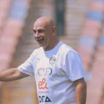 غموض موقف ثلاثي الأهلي من معسكر منتخب مصر.. وحسام حسن يخطر «المحترفين»
