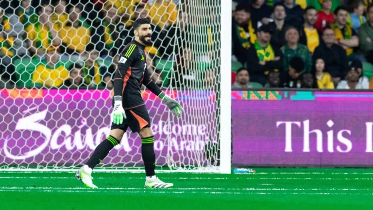 نجم القادسية يشعل السباق بين "ُثلاثي" الدوري السعودي