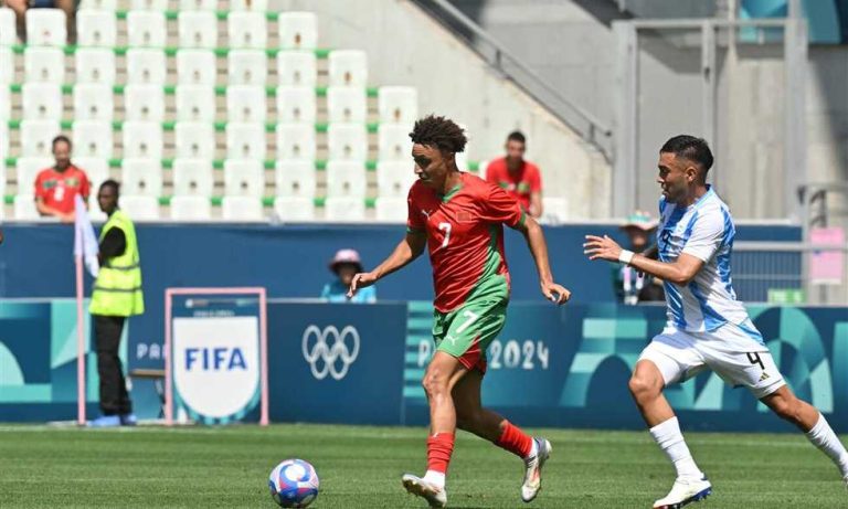 بدلا من مواطنه.. نجم المغرب يخضع للكشف الطبي مع ليفركوزن
                
                يخضع المغربي إلياس بن صغير جناح موناكو للكشف الطبي مع باير ليفركوزن تمهيدا لانتقاله خلال فترة الانتقالات الصيفية.
                الأحد، 31 أغسطس 2025 - 12:53