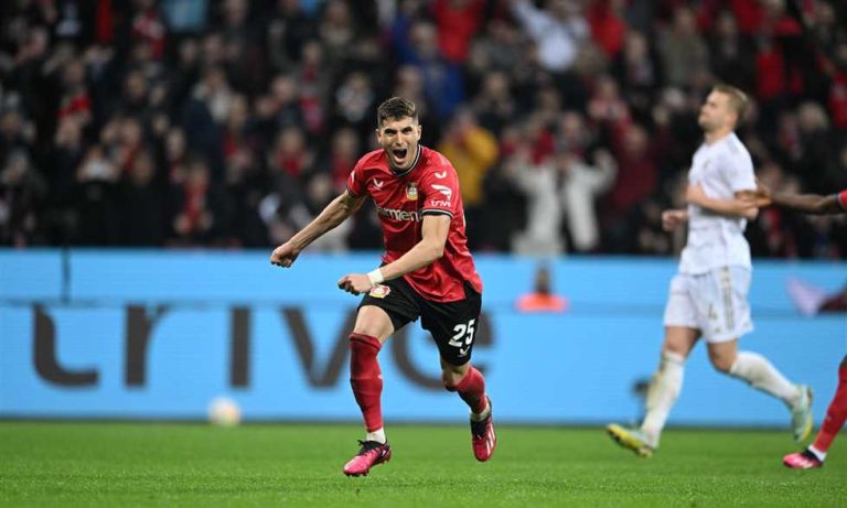 الرياضية: نجم ليفركوزن لا يمانع الانتقال للدوري السعودي.. والنصر وأهلي جدة في الصورة
                
                ذكرت جريدة الرياضية السعودية أن الأرجنتيني إزيكييل بالاسيوس لاعب وسط باير ليفركوزن أبدى موافقته على الانتقال إلى الدوري السعودي خلال فترة الانتقالات الصيفية الجارية.
                الخميس، 21 أغسطس 2025 - 11:47