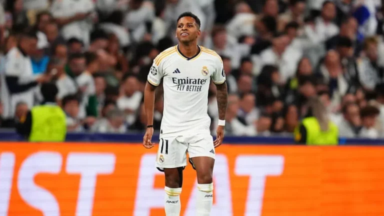 نجم ريال مدريد يفتح ذراعيه للهلال .. "خلاف كبير ينقله إلى دوري روشن"