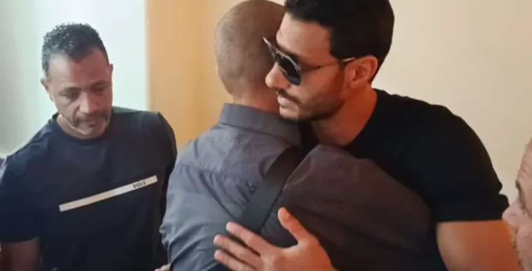 نجوم الأهلي في عزاء والد محمد الشناوي (فيديو)