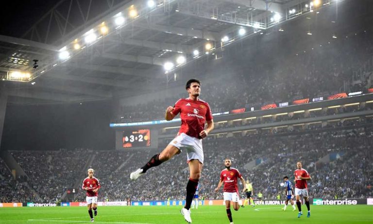 هاري ماجواير: مانشستر يونايتد أغلق الباب أمام رحيلي.. فلمَ أغادر؟
                
                أبدى هاري ماجواير مدافع مانشستر يونايتد اعتقاده إنه سيكون من الغباء أن يرحل عن مانشستر يونايتد، بعدما كشف أن النادي أغلق الباب أمام أي اهتمام بضمه في الصيف.
                الخميس، 21 أغسطس 2025 - 21:42