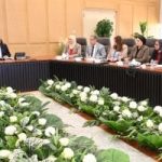 وزير الصناعة يستعرض توطين صناعة صاج السيارات