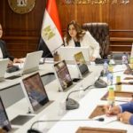 وزيرة التنمية المحلية تتابع سير الانتخابات مع المحافظين من مركز السيطرة.. صور