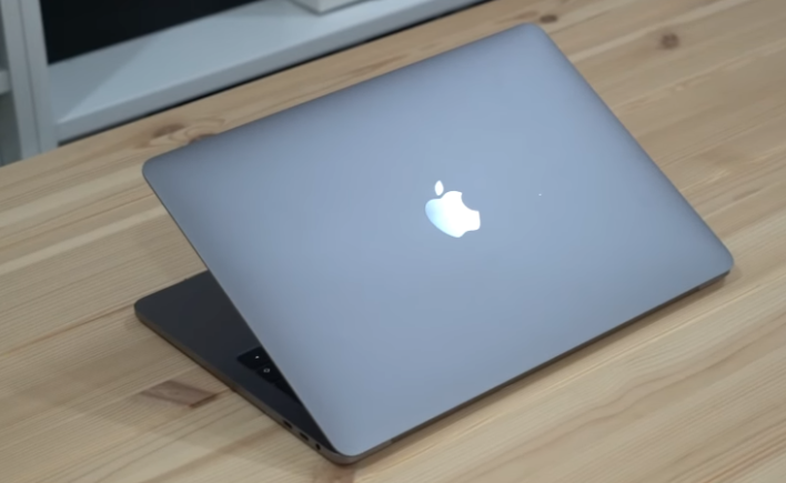 تسريب موعد اطلاق macbook pro oled