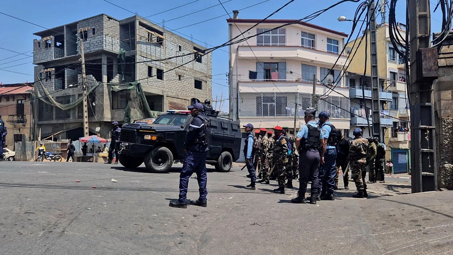 مدغشقر تحل حكومتها بعد احتجاجات