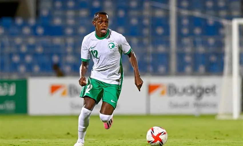 الهلال يفاوض سعود عبد الحميد