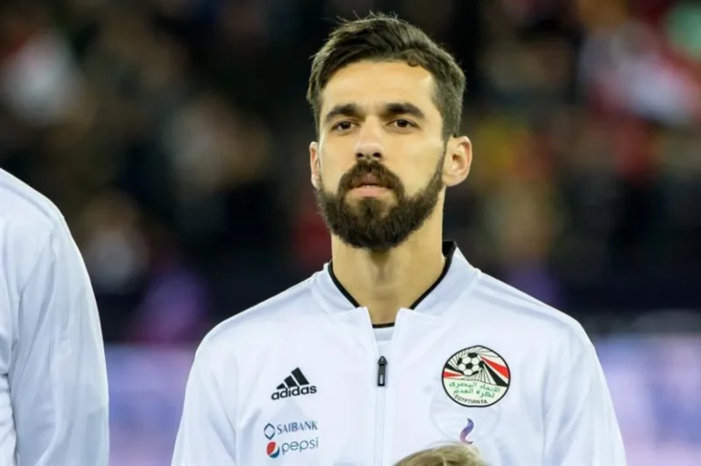 عبدالله السعيد أيقونة الاستمرارية والذكاء الفني في ملاعب الكرة المصرية