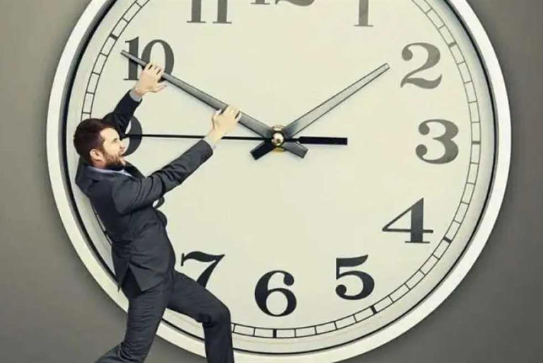 تغيير الساعة التوقيت الشتوي 2025 في مصر