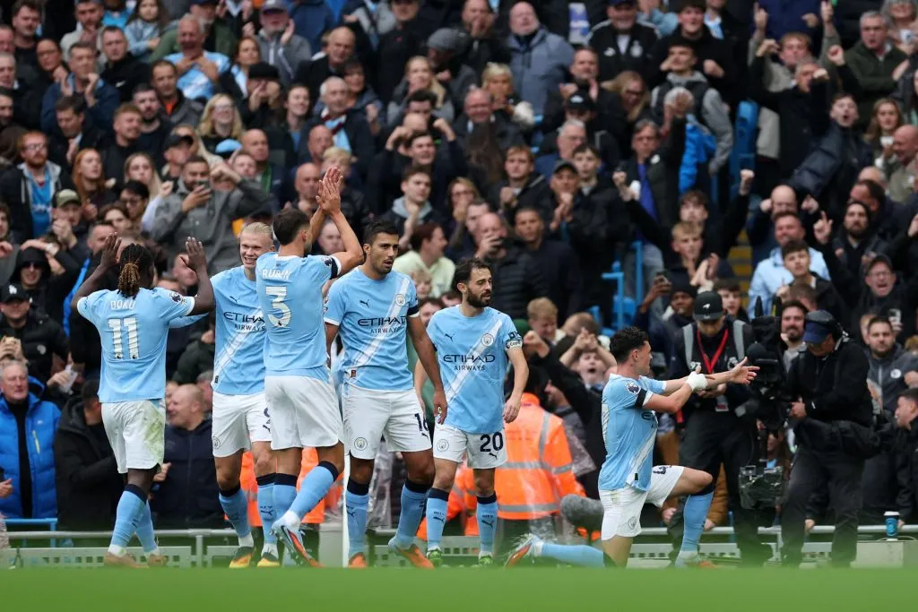 المباراة بين مانشستر سيتي وهدرسفيلد تاون