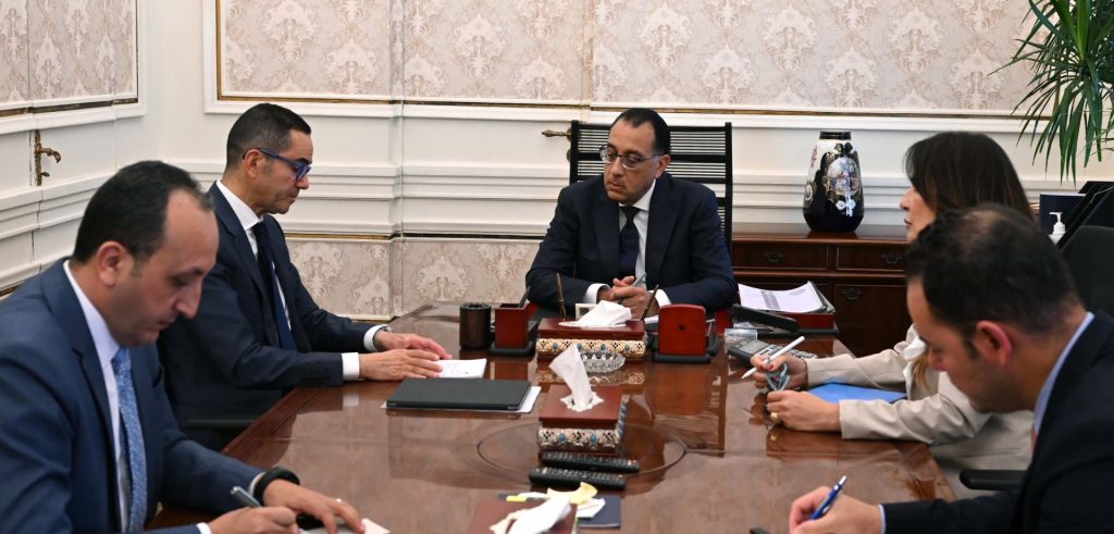 المهندس حسن الخطيب، وزير الاستثمار والتجارة الخارجية، خلال اجتماع مجلس الوزراء برئاسة الدكتور مصطفى مدبولي