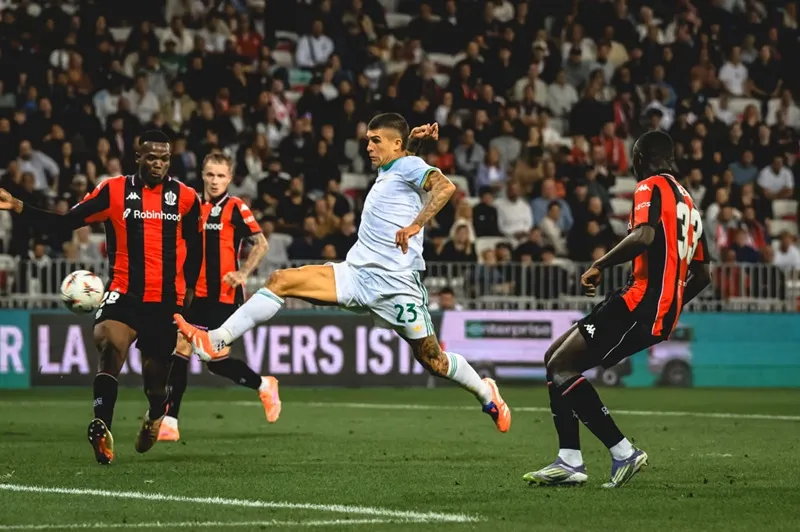 الدوري الاوروبي روما ضد نيس