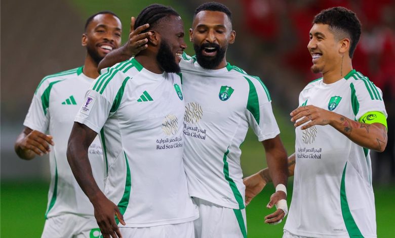 الأهلي يبحث إعارة ثلاثة لاعبين ويستقبل عرضًا من الشباب لضم بالعبيد