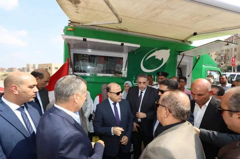 محافظ كفر الشيخ يبحث تطوير الخدمات البريدية
