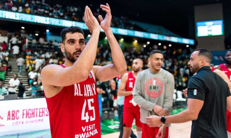 خبر في الجول - إيهاب أمين يوقع تجديد تعاقده مع فريق سلة الأهلي
                
                وقع إيهاب أمين على تجديد تعاقده مع فريق الأهلي لكرة السلة.
                الثلاثاء، 02 سبتمبر 2025 - 21:58