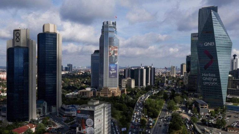 الاقتصاد التركي ينمو 4.8% في الربع الثاني متجاوزاً التوقعات