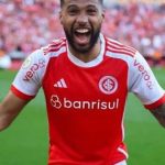 البرازيلي ويسلي على بعد خطوة من الريان القطري
                
                بات ويسلي لاعب انترناسيونال البرازيلي على بعد خطوة واحدة من الانضمام لنادي الريان القطري.
                الثلاثاء، 02 سبتمبر 2025 - 22:47
