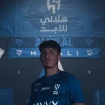 الهلال يستفز جمهور النصر بشعار "إلى الأبد" .. نحن أصحاب هذه الجملة !