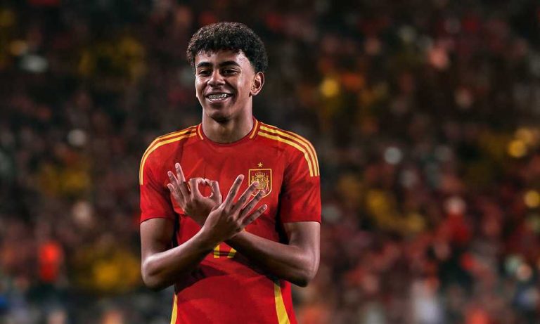 دي لا فوينتي: نحن هنا لمساعدة يامال.. وعليه الاجتهاد للحفاظ على موهبته
                
                أشاد لويس دي لا فوينتي المدير الفني لمنتخب إسبانيا بقدرات لاعب برشلونة لامين يامال، مؤكدا على أنه يدعمه ويحاول الحفاظ عليه.
                الثلاثاء، 02 سبتمبر 2025 - 18:49