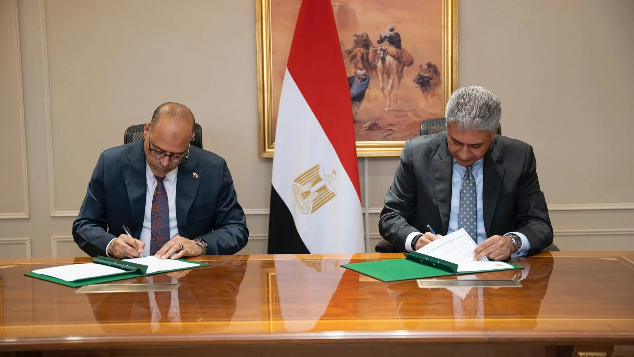 شريف فتحي وزير السياحة والآثار، ومحمد جبران وزير العمل