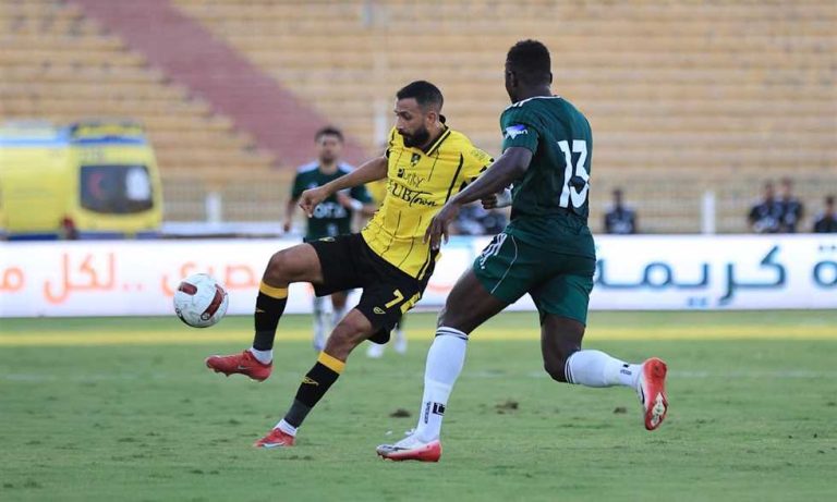 لاعب دجلة لـ في الجول: حزين على ضياع فرصة هدف رائع أمام الزمالك
                
                عبر علي حسين لاعب وادي دجلة عن شعوره بالحزن لإهداره فرصة تسجيل هدف في مباراة الزمالك.
                الإثنين، 01 سبتمبر 2025 - 22:52