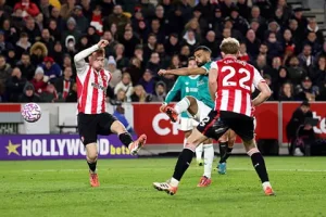 هدف محمد صلاح امام برينتفورد