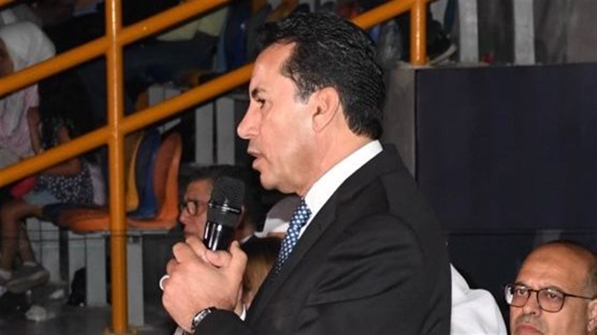 وزير الرياضة اشرف صبحي