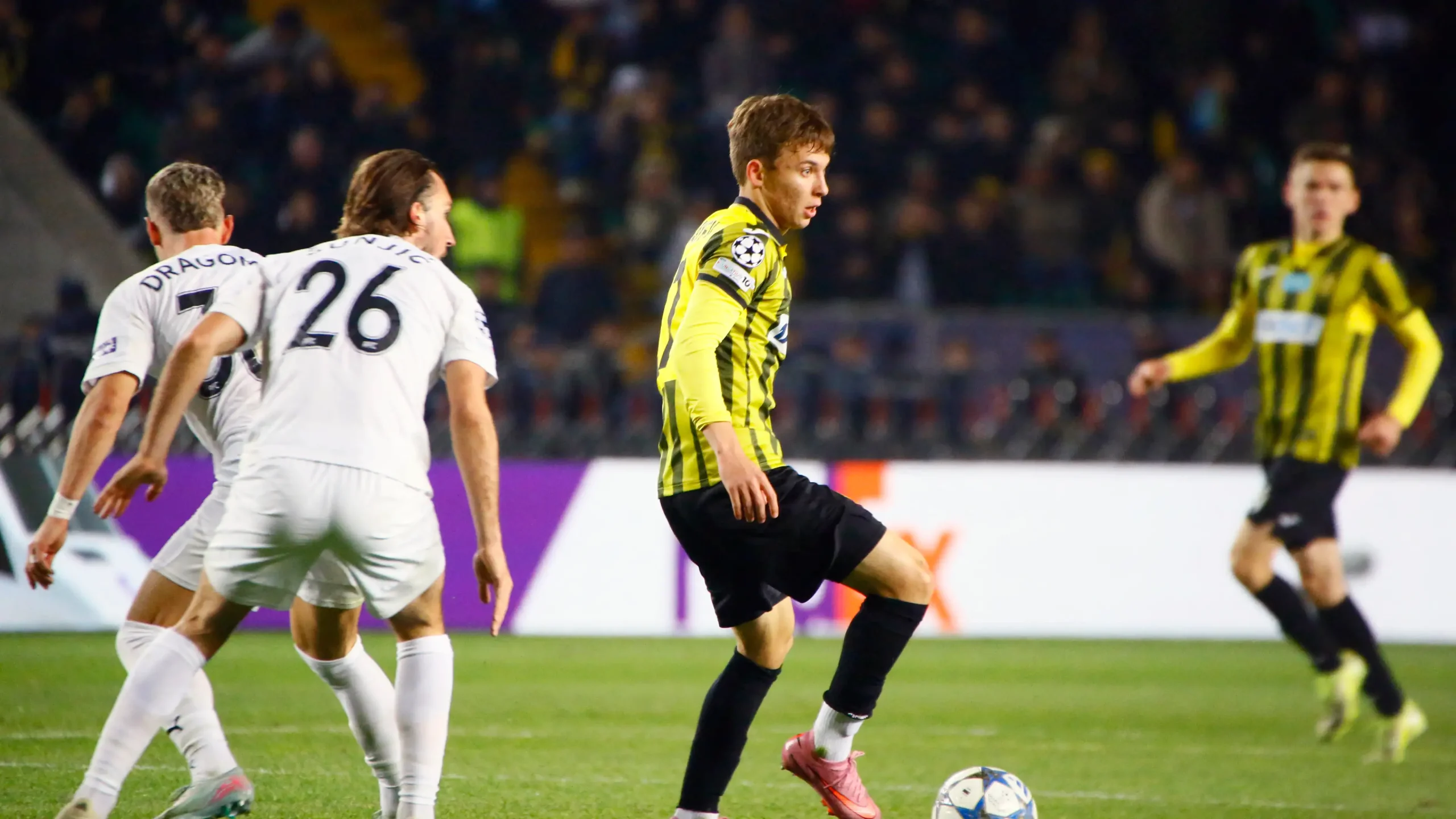 كايرات ألماتي ضد بافوس