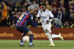 من هو معلق مباراة ريال مدريد وبرشلونة 25 أكتوبر 2025 وتردد قناة bein sport الجديد