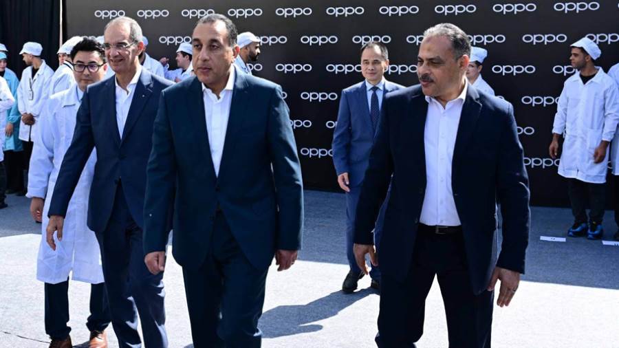 افتتح الدكتور مصطفى مدبولي، رئيس مجلس الوزراء، اليوم مصنع شركة أوبو OPPO