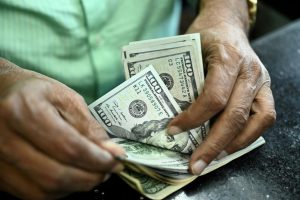 سعر الدولار في مصر اليوم السبت 25 أكتوبر 2025 أمام الجنيه المصري في جميع البنوك المحلية