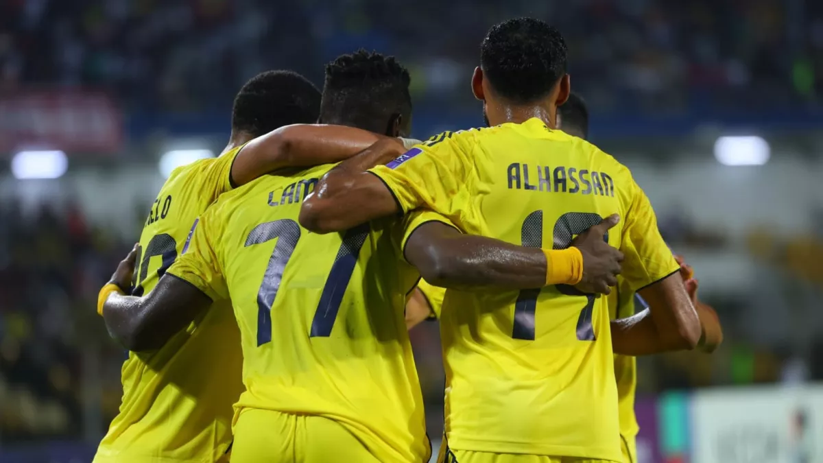 طاقم تحكيم مباراة النصر والحزم في دوري روشن السعودي