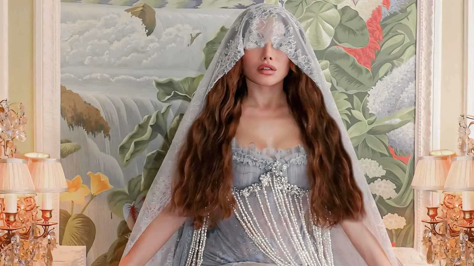 هيفاء وهبي تطرح فيديو كليب جاية من المستقبل