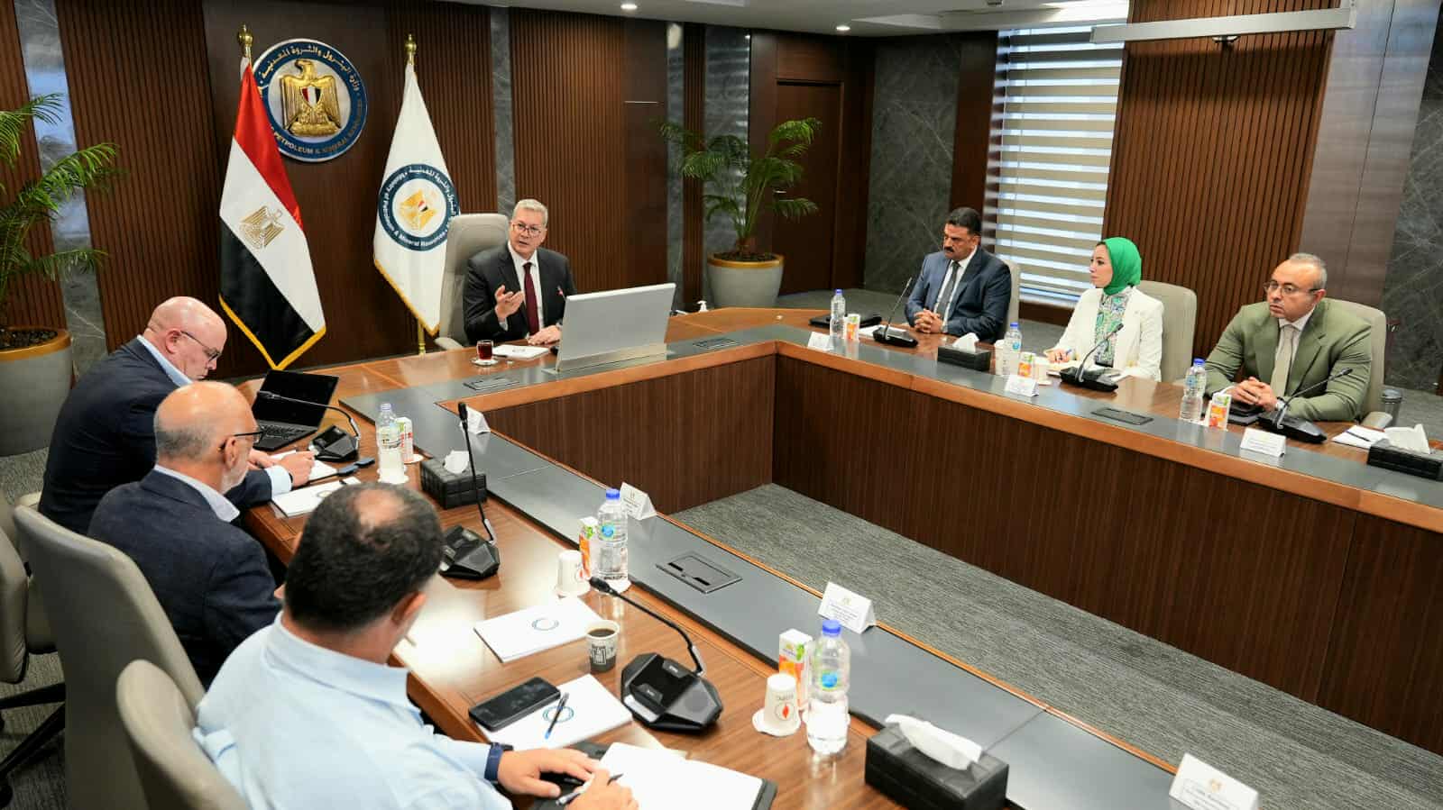 وزير البترول المصري يلتقي وفدًا من شركات التعدين الأسترالية