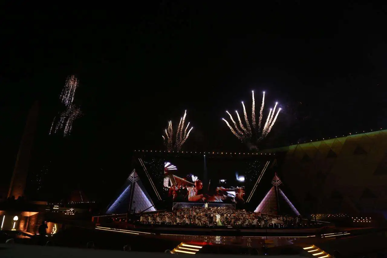 قادة العالم يجتمعون في احتفالية مهيبة تكريمًا لملك الفراعنة توت قادة العالم في حضرة الملك توت|صورة
                                                            
                                                                
                                                                    
                                                                    02 نوفمبر 2025 | 12:33 صباحاً