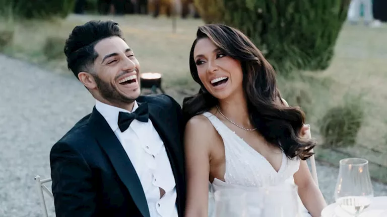 بصورة مع زوجته داخل المتحف المصري الكبير..كيف احتفل مينا مسعود بالافتتاح؟